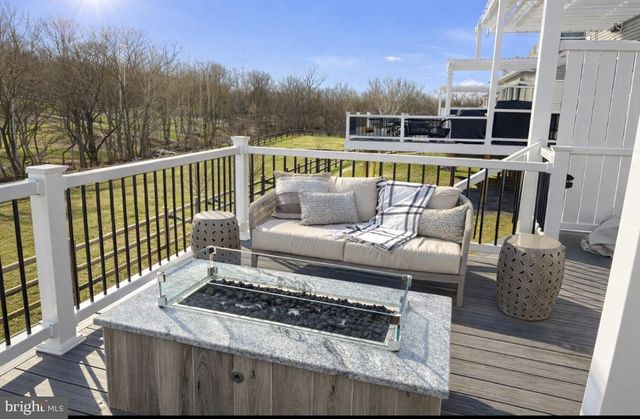 49 TRADESVILLE DR, Doylestown, PA 18901