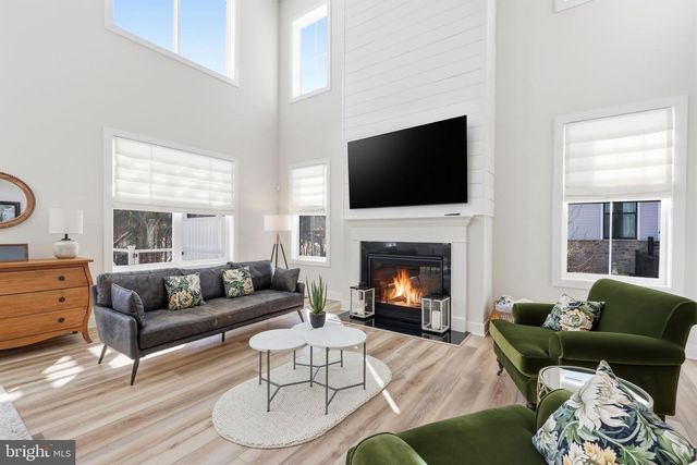 49 TRADESVILLE DR, Doylestown, PA 18901