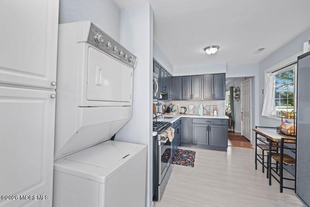 9 Nimitz Place, Sayreville, NJ 08872