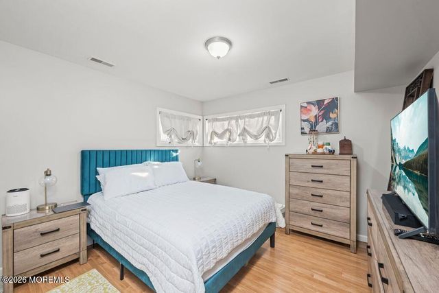 9 Nimitz Place, Sayreville, NJ 08872