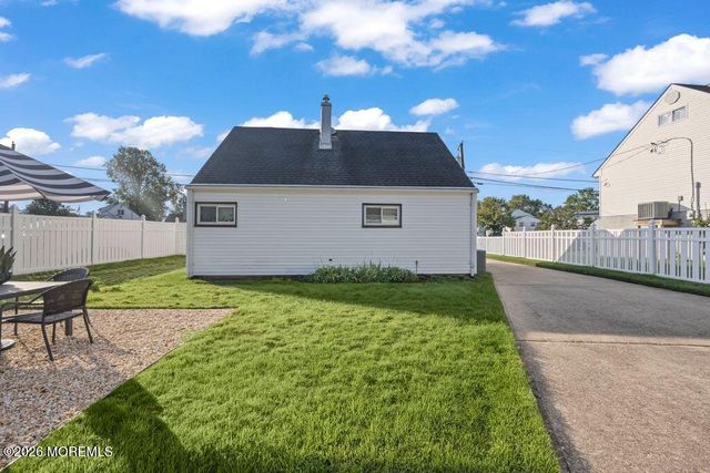 9 Nimitz Place, Sayreville, NJ 08872