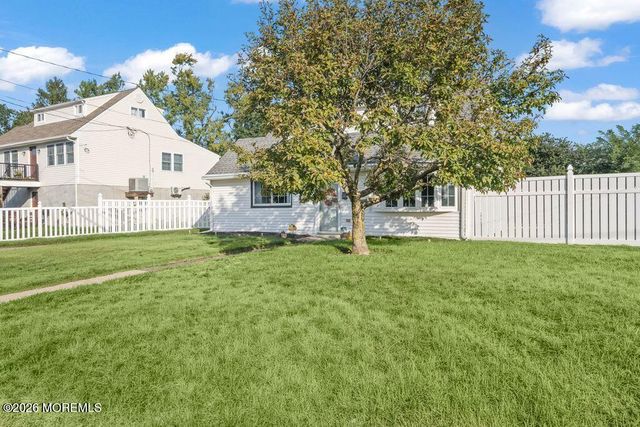 9 Nimitz Place, Sayreville, NJ 08872