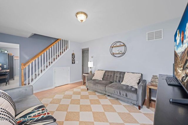 9 Nimitz Place, Sayreville, NJ 08872