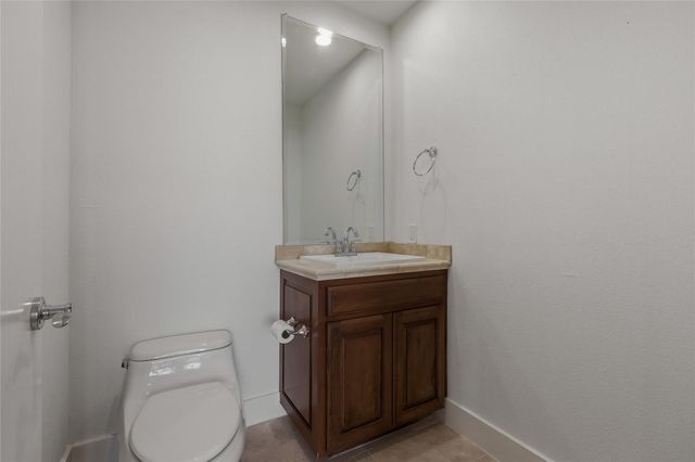 1101 Ivean Pearson RD E203, Lago Vista, TX 78645
