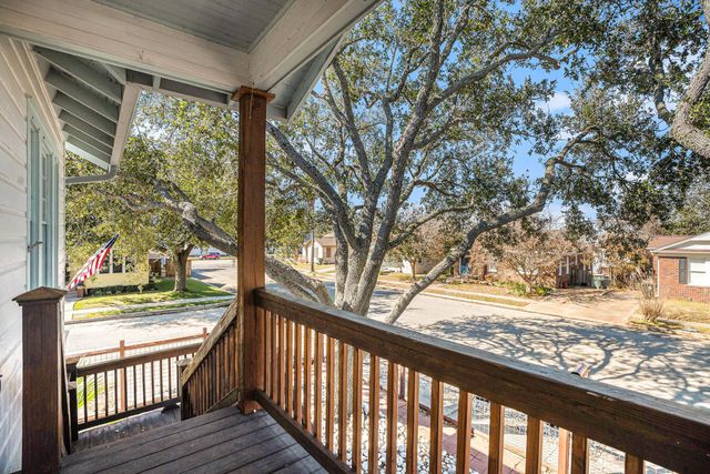 4919 Austin Drive, Galveston, TX 77551