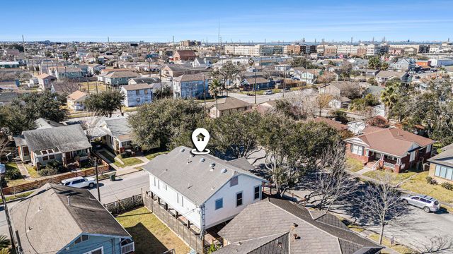4919 Austin Drive, Galveston, TX 77551