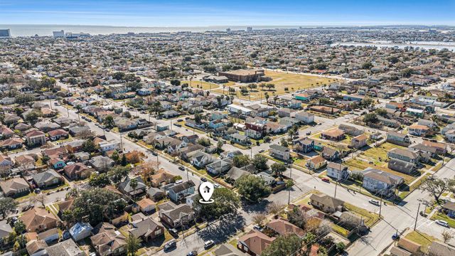 4919 Austin Drive, Galveston, TX 77551
