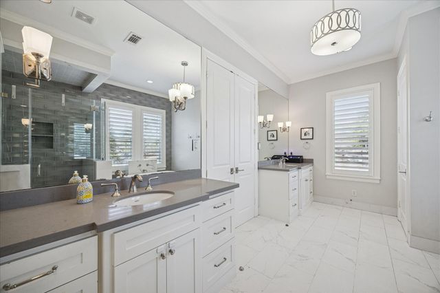 1054 Lamonte Lane, Houston, TX 77018