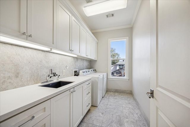 1054 Lamonte Lane, Houston, TX 77018