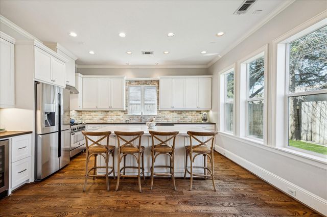 1054 Lamonte Lane, Houston, TX 77018