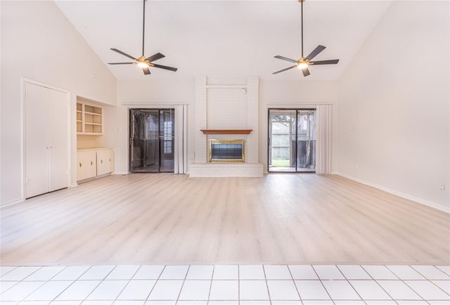 2703 Glenn Lakes Lane, Missouri City, TX 77459