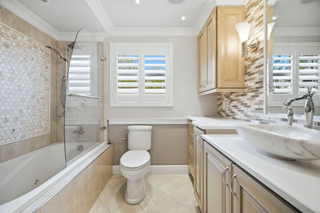 2901 S Palm Aire Drive, Pompano Beach, FL 33069