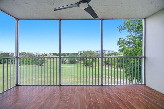 2901 S Palm Aire Drive, Pompano Beach, FL 33069