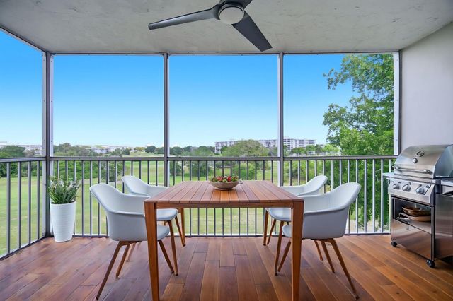 2901 S Palm Aire Drive, Pompano Beach, FL 33069