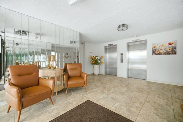 2901 S Palm Aire Drive, Pompano Beach, FL 33069