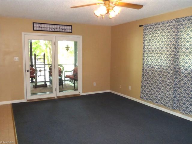 1220 Lake Drive 9, Lexington, NC 27292