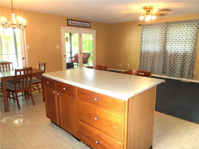 1220 Lake Drive 9, Lexington, NC 27292