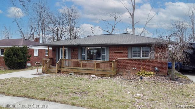 32653 Beacon Lane, Fraser, MI 48026