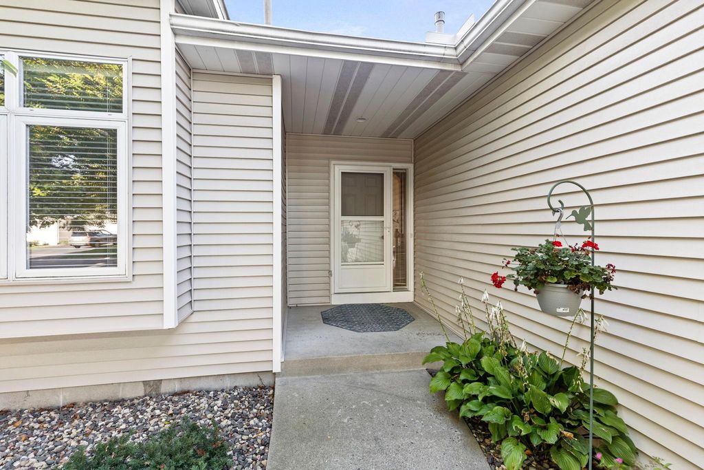 2830 Boulder Drive, Burnsville, MN 55337 — photo 2