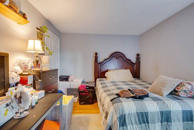 10 Coffey St 25, Boston, MA 02122