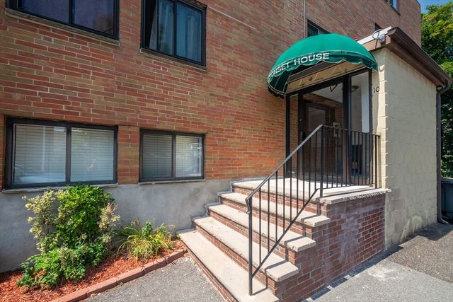 10 Coffey St 25, Boston, MA 02122