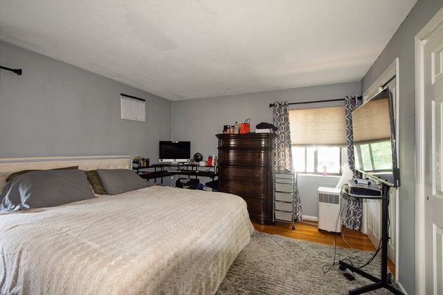 10 Coffey St 25, Boston, MA 02122