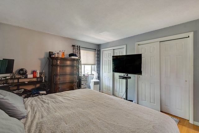 10 Coffey St 25, Boston, MA 02122