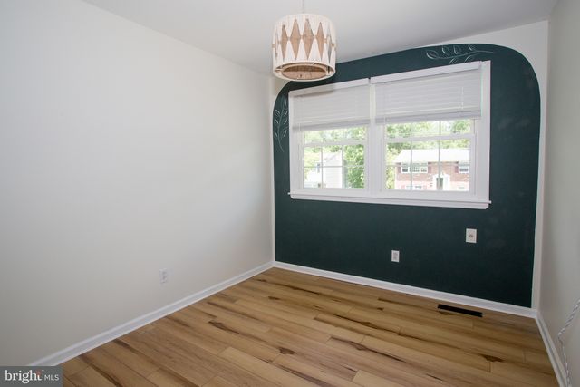 917 RAHWAY DR, Newark, DE 19711