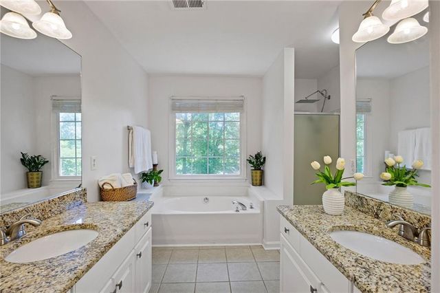 302 Lakeview Lane, Hiram, GA 30141