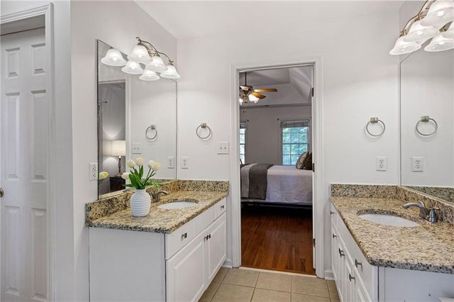 302 Lakeview Lane, Hiram, GA 30141