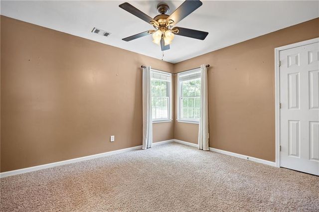 302 Lakeview Lane, Hiram, GA 30141