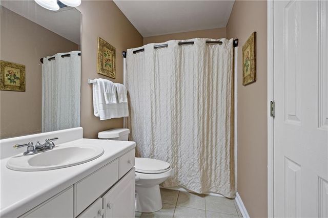 302 Lakeview Lane, Hiram, GA 30141