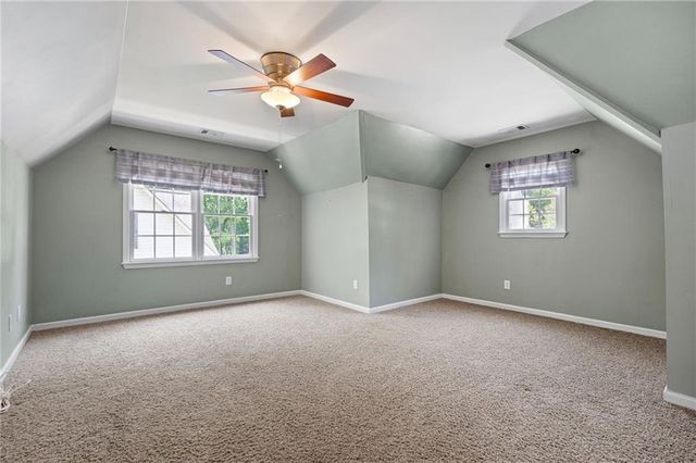 302 Lakeview Lane, Hiram, GA 30141