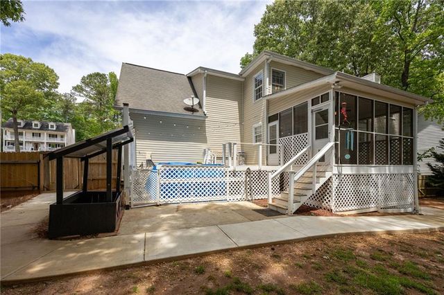 302 Lakeview Lane, Hiram, GA 30141