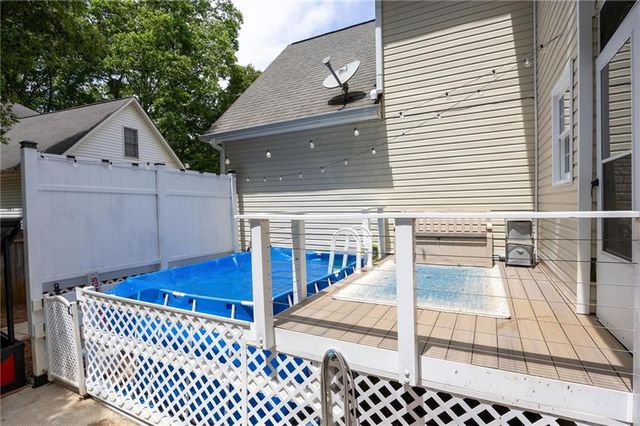 302 Lakeview Lane, Hiram, GA 30141