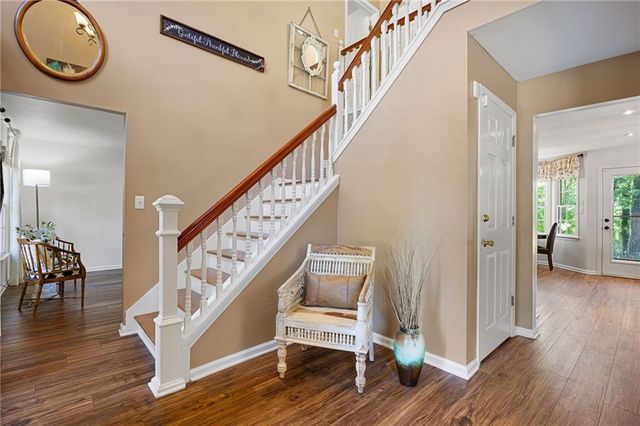 302 Lakeview Lane, Hiram, GA 30141