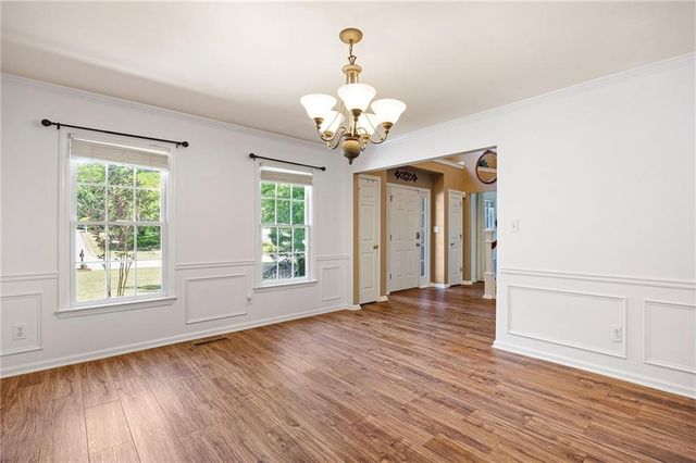 302 Lakeview Lane, Hiram, GA 30141