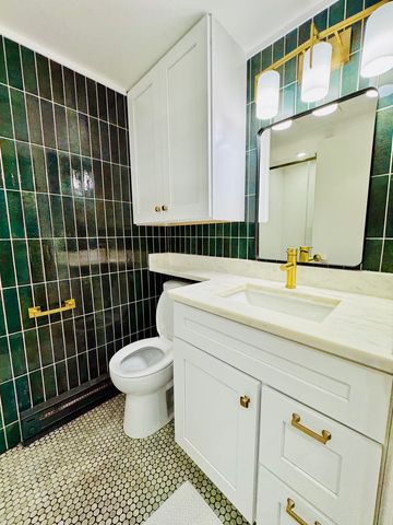 926 Dunlop Avenue 311, Forest Park, IL 60130