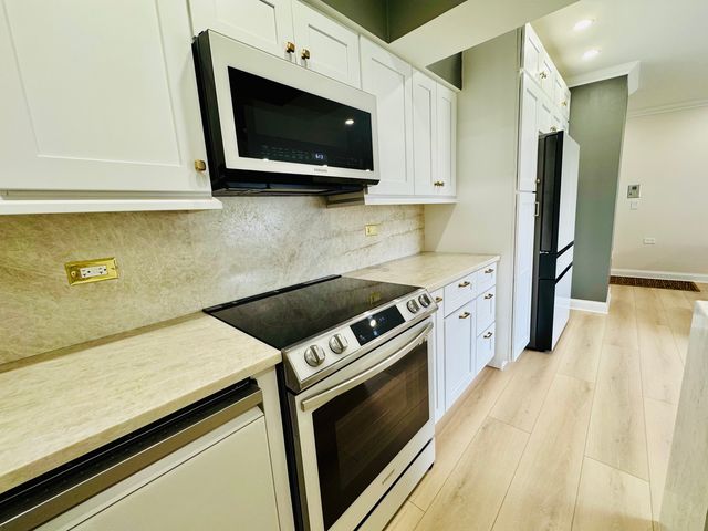 926 Dunlop Avenue 311, Forest Park, IL 60130