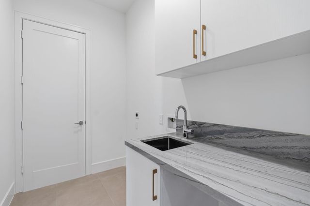 824 Malone Street, Houston, TX 77007