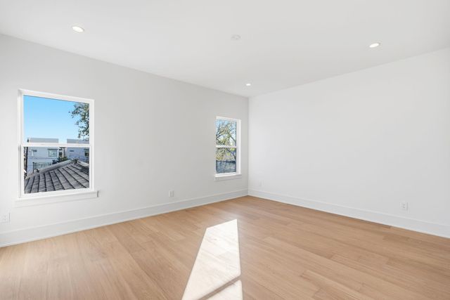 824 Malone Street, Houston, TX 77007