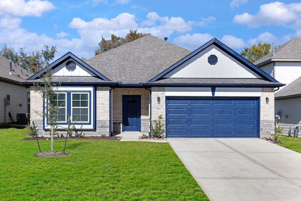 11828 Whirlaway Drive, Willis, TX 77318
