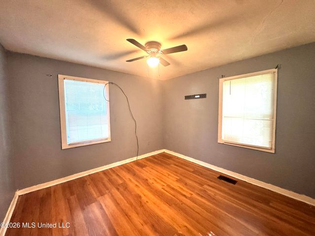 3165 Oak Forest Drive, Jackson, MS 39212