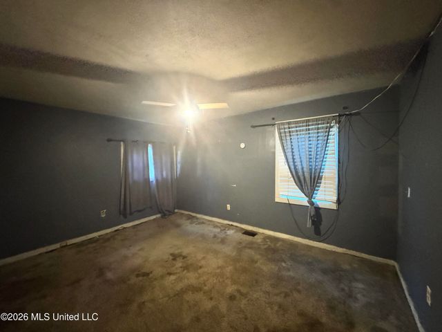 3165 Oak Forest Drive, Jackson, MS 39212