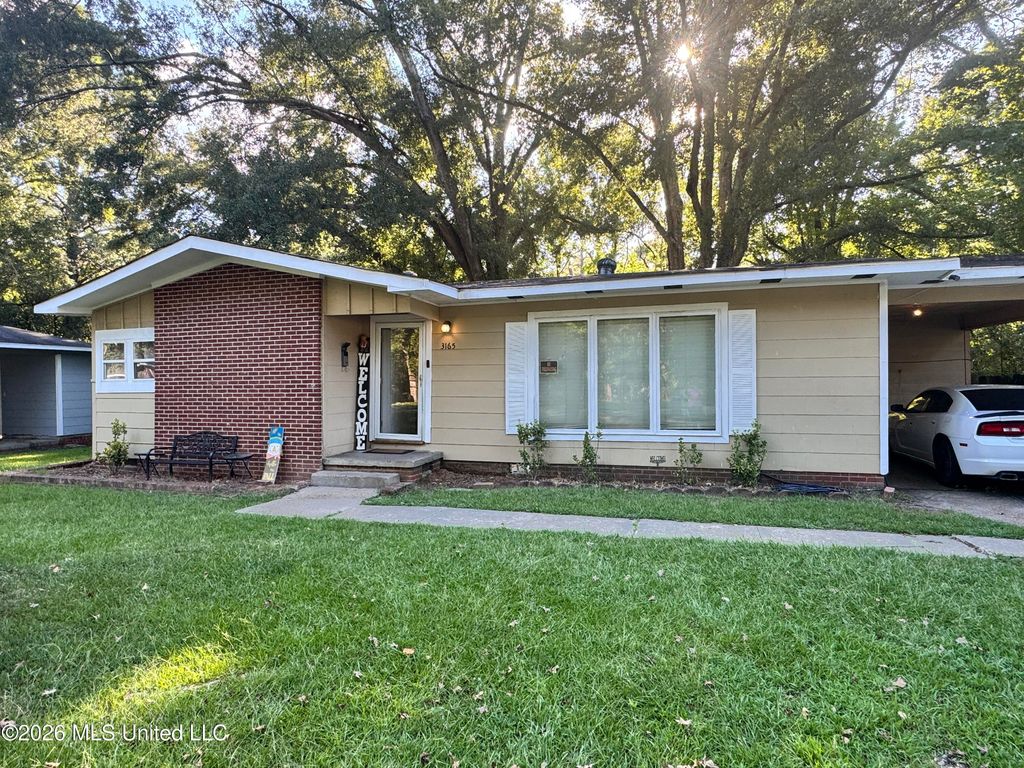 3165 Oak Forest Drive, Jackson, MS 39212