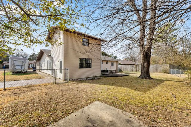 1401 S Kingswood Way, Mountain Home, AR 72653