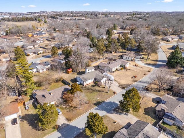 1401 S Kingswood Way, Mountain Home, AR 72653