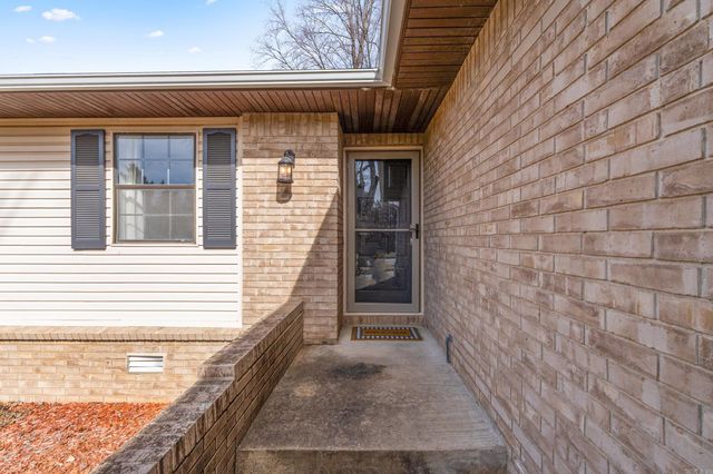 1401 S Kingswood Way, Mountain Home, AR 72653