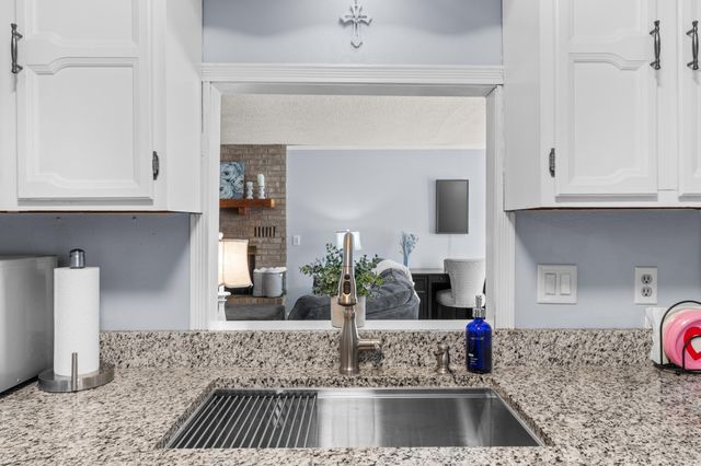 1401 S Kingswood Way, Mountain Home, AR 72653