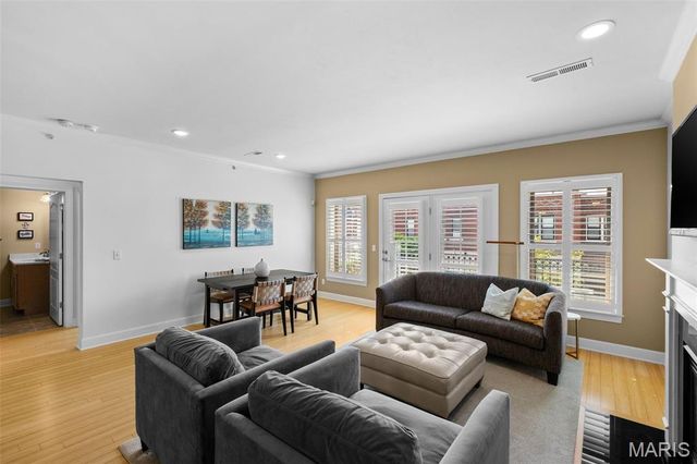 2211 S Grand Boulevard 210, St Louis, MO 63104